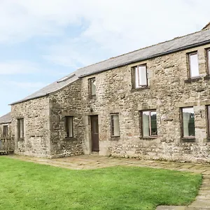 Orcaber Farm Barn Austwick